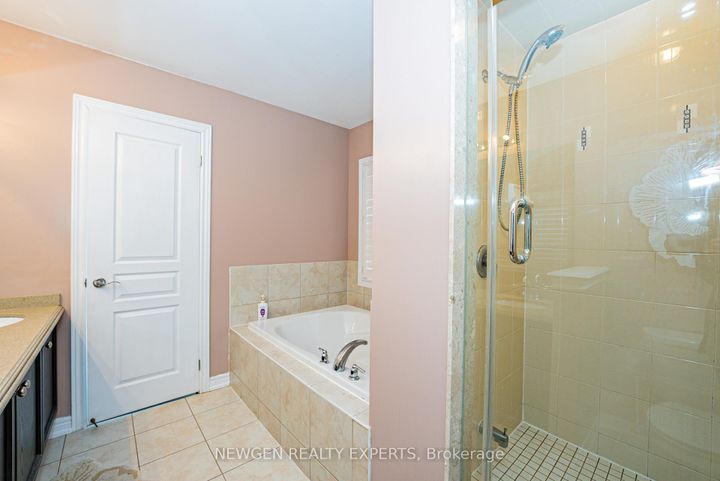 Photo 21 at 38 Bonnie Braes Drive, Credit Valley, Brampton