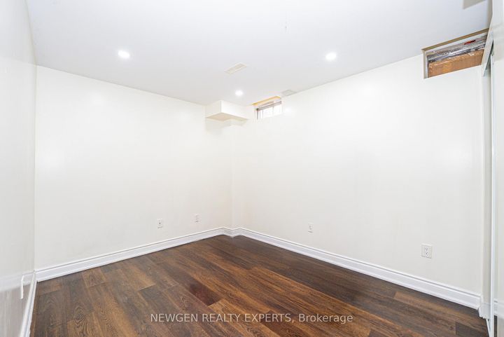 Photo 39 at 38 Bonnie Braes Drive, Credit Valley, Brampton