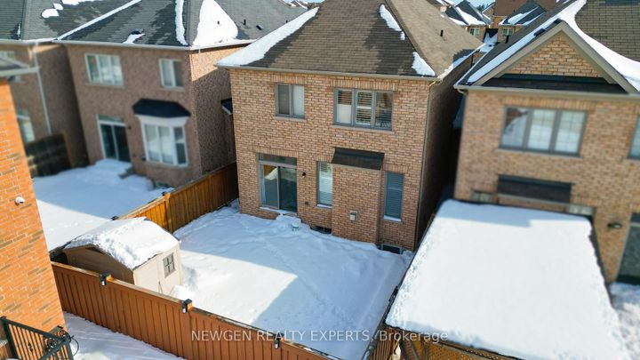Photo 45 at 38 Bonnie Braes Drive, Credit Valley, Brampton