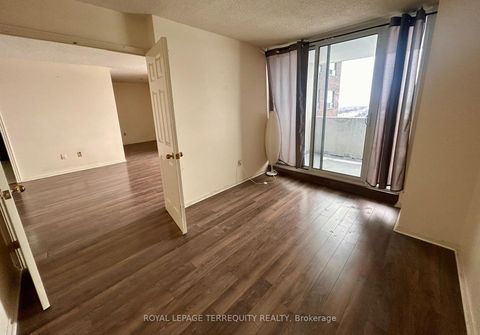 Photo 1 at 2004 - 10 Muirhead Road, Pleasant View, Toronto