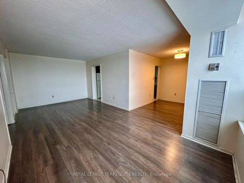 Photo 5 at 2004 - 10 Muirhead Road, Pleasant View, Toronto