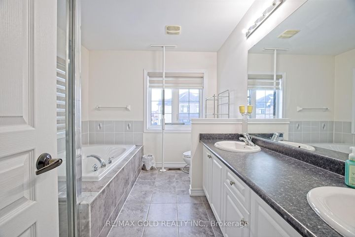 Photo 27 at 27 Brentwick Drive, Credit Valley, Brampton