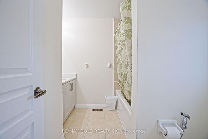 Photo 37 at 27 Brentwick Drive, Credit Valley, Brampton