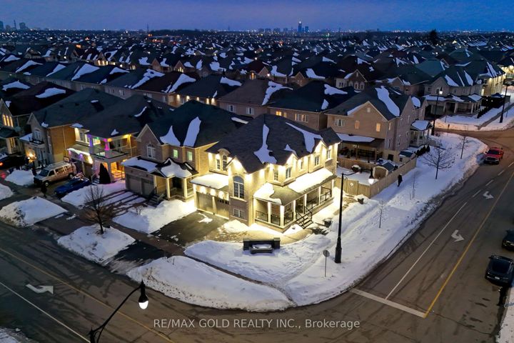 Photo 42 at 27 Brentwick Drive, Credit Valley, Brampton