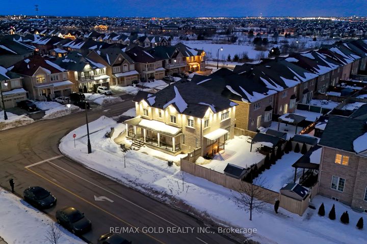 Photo 43 at 27 Brentwick Drive, Credit Valley, Brampton