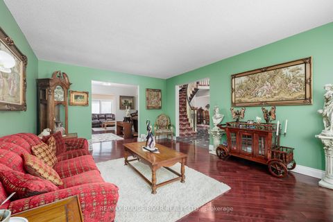 Photo 7 at 1106 Ridge Valley Drive, Pinecrest, Oshawa