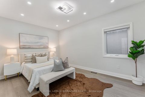 Photo 26 at 17 Trenton Avenue, Lumsden, Toronto