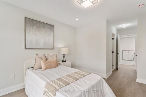 Photo 32 at 17 Trenton Avenue, Lumsden, Toronto