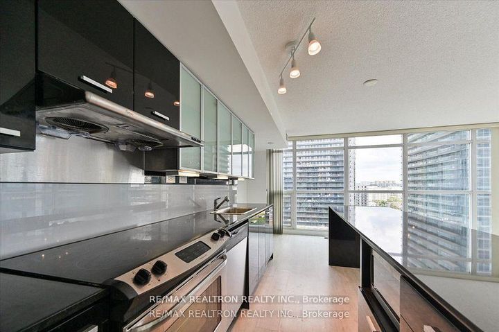 Photo 11 at 1110 - 15 Singer Court, Bayview Village, Toronto