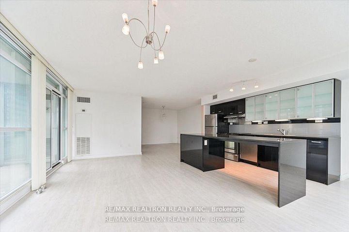 Photo 16 at 1110 - 15 Singer Court, Bayview Village, Toronto