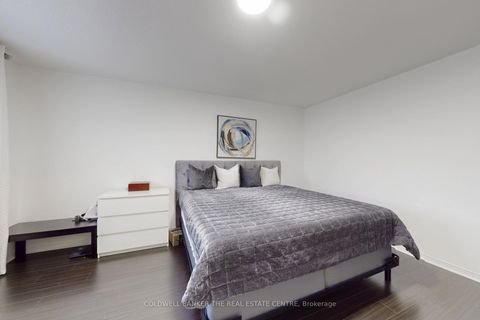 Photo 18 at 217 Stonebriar Drive N, Maple, Vaughan