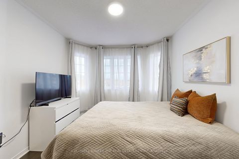 Photo 23 at 217 Stonebriar Drive N, Maple, Vaughan