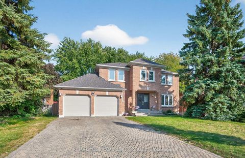 Photo 1 at 684 Exceller Circle, Wyndham, Newmarket