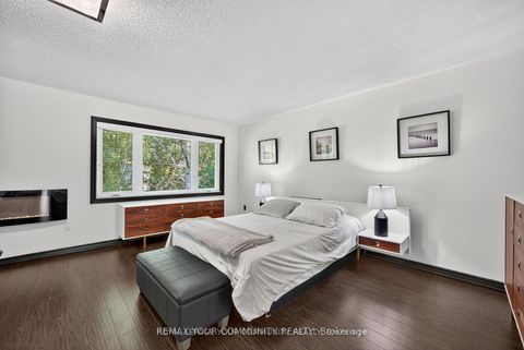 Photo 30 at 684 Exceller Circle, Wyndham, Newmarket