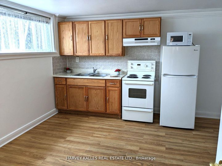 Photo 16 at 40 Dominion Road, Long Branch, Toronto