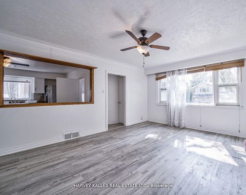 Photo 8 at 40 Dominion Road, Long Branch, Toronto