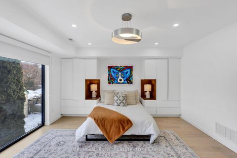 Photo 18 at 223 Wychwood Avenue, Cedarvale, Toronto