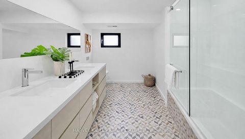 Photo 22 at 223 Wychwood Avenue, Cedarvale, Toronto