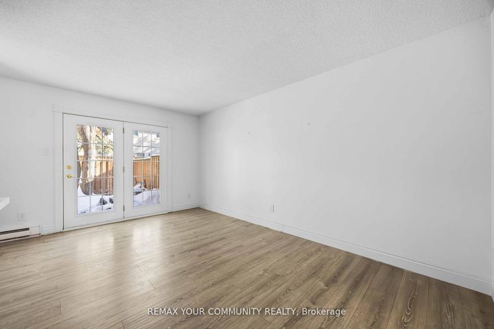 Photo 7 at 22 porterfield Crescent, Willowbrook, Markham