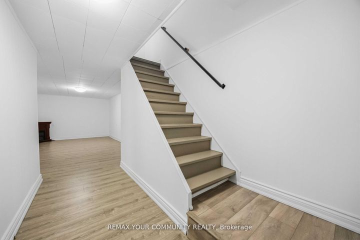 Photo 17 at 22 porterfield Crescent, Willowbrook, Markham