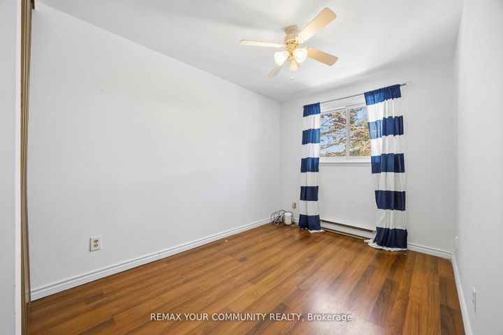 Photo 27 at 22 porterfield Crescent, Willowbrook, Markham