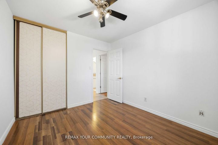 Photo 30 at 22 porterfield Crescent, Willowbrook, Markham