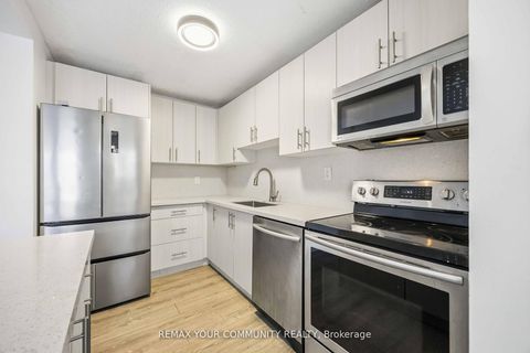 Photo 13 at 22 porterfield Crescent, Willowbrook, Markham