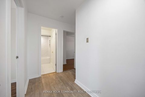 Photo 22 at 22 porterfield Crescent, Willowbrook, Markham