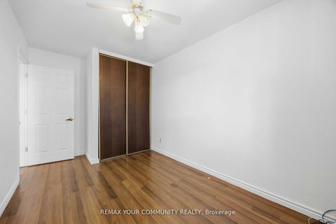 Photo 28 at 22 porterfield Crescent, Willowbrook, Markham