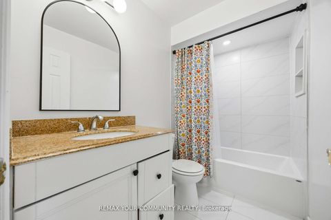 Photo 31 at 22 porterfield Crescent, Willowbrook, Markham