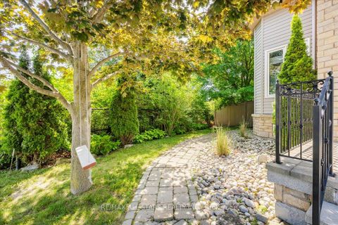 Photo 5 at 98 Bayview Avenue, Keswick South, Georgina