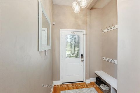 Photo 7 at 98 Bayview Avenue, Keswick South, Georgina