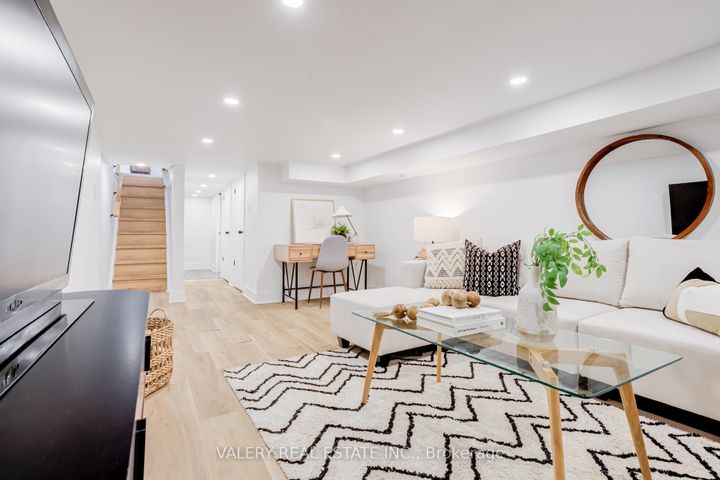 Photo 4 at 146 Hanson Street, Woodbine Corridor, Toronto