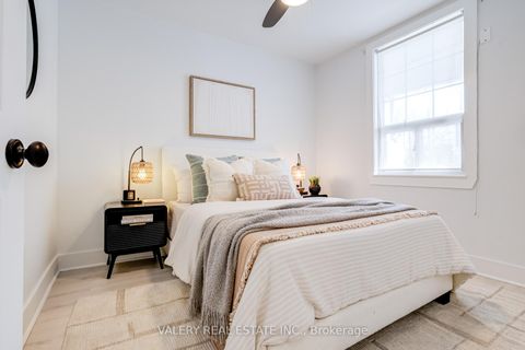 Photo 2 at 146 Hanson Street, Woodbine Corridor, Toronto