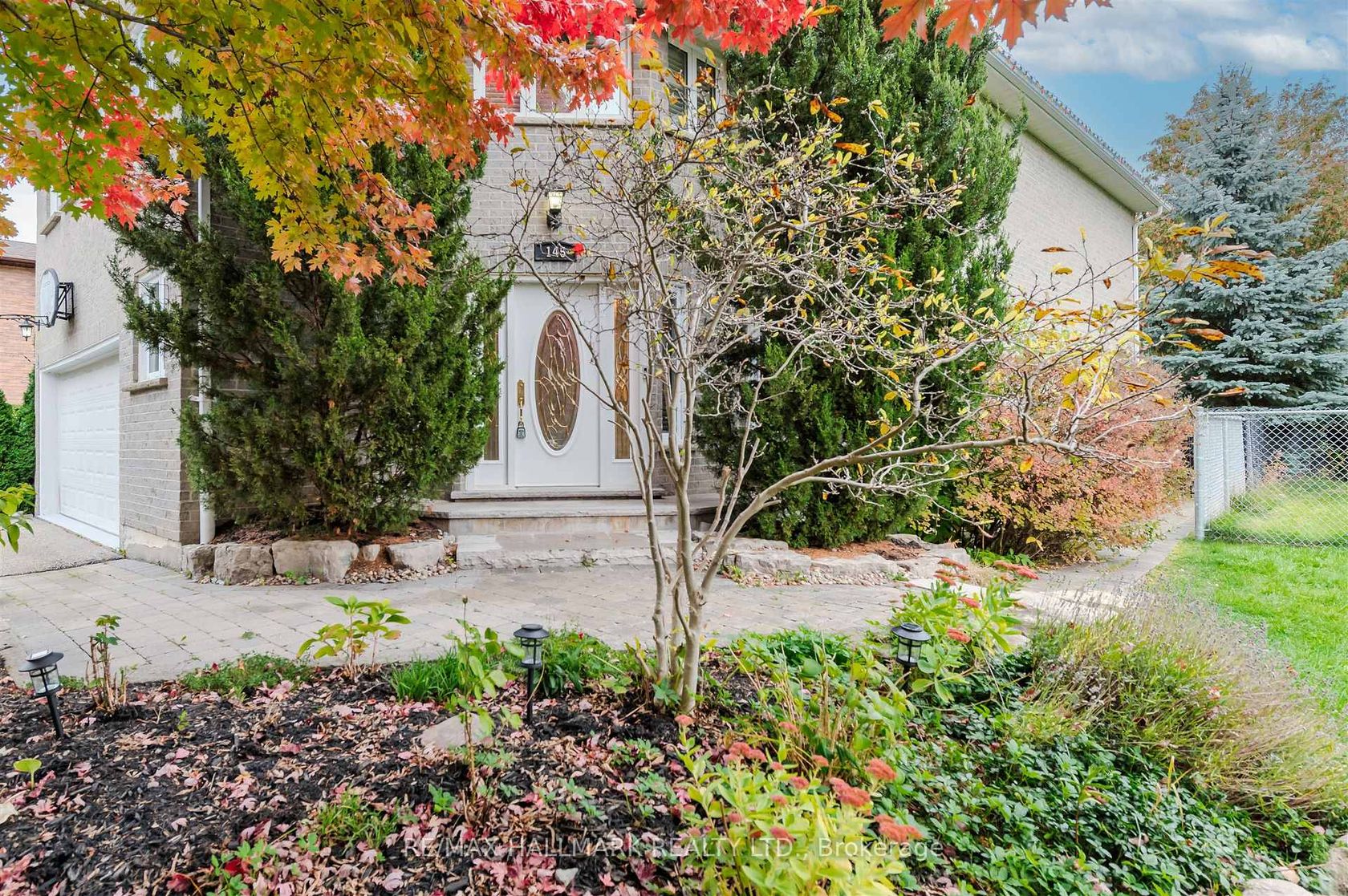 145 Old Surrey Lane, South Richvale, Richmond Hill photo number 2