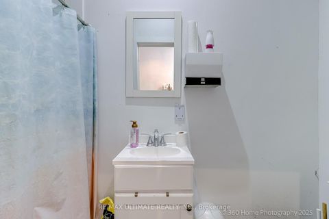 Photo 3 at 864 Broadview Avenue, Danforth, Toronto
