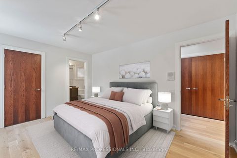 Photo 13 at 6A Edenbrook Hill, Humber Valley, Toronto