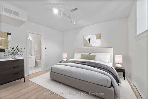 Photo 15 at 6A Edenbrook Hill, Humber Valley, Toronto