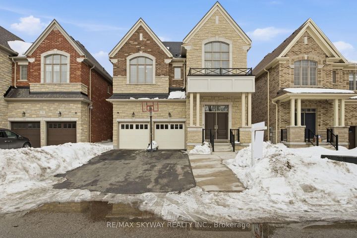 Photo 1 at 22 Tamworth Court, Fletcher's West, Brampton
