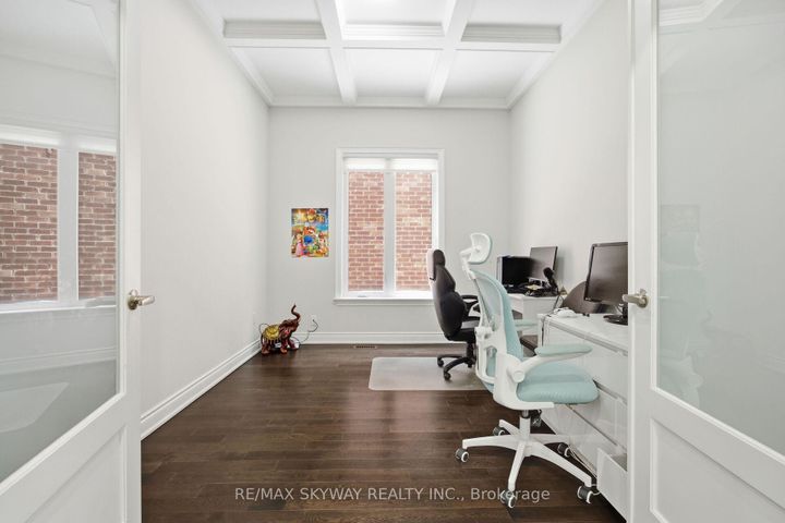 Photo 3 at 22 Tamworth Court, Fletcher's West, Brampton