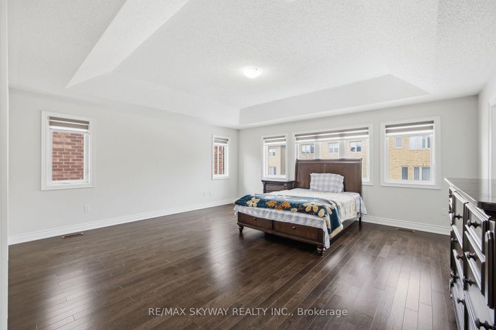 Photo 18 at 22 Tamworth Court, Fletcher's West, Brampton