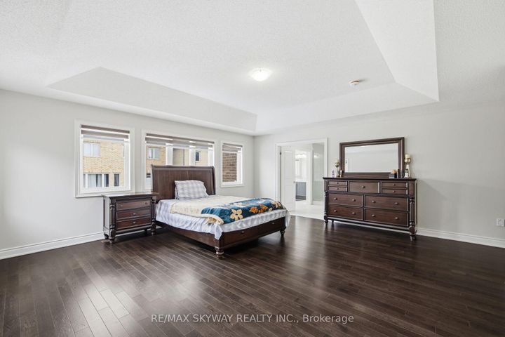 Photo 19 at 22 Tamworth Court, Fletcher's West, Brampton