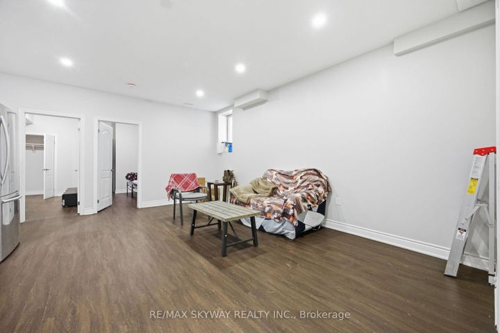 Photo 38 at 22 Tamworth Court, Fletcher's West, Brampton