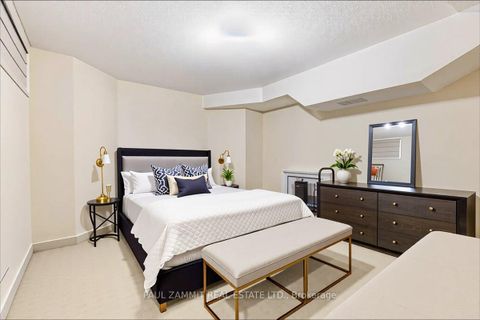 Photo 31 at 12 Old English Lane, Bayview Glen, Markham