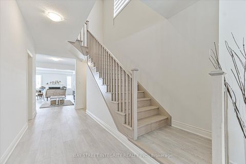 Photo 3 at 1452 Wheatcroft Drive, Kedron, Oshawa