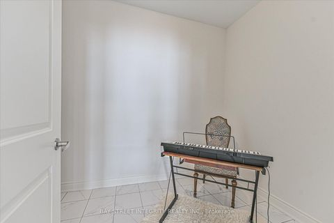 Photo 9 at 1452 Wheatcroft Drive, Kedron, Oshawa