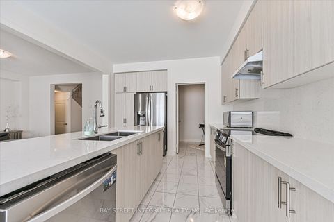 Photo 10 at 1452 Wheatcroft Drive, Kedron, Oshawa