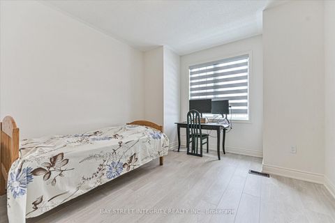 Photo 23 at 1452 Wheatcroft Drive, Kedron, Oshawa