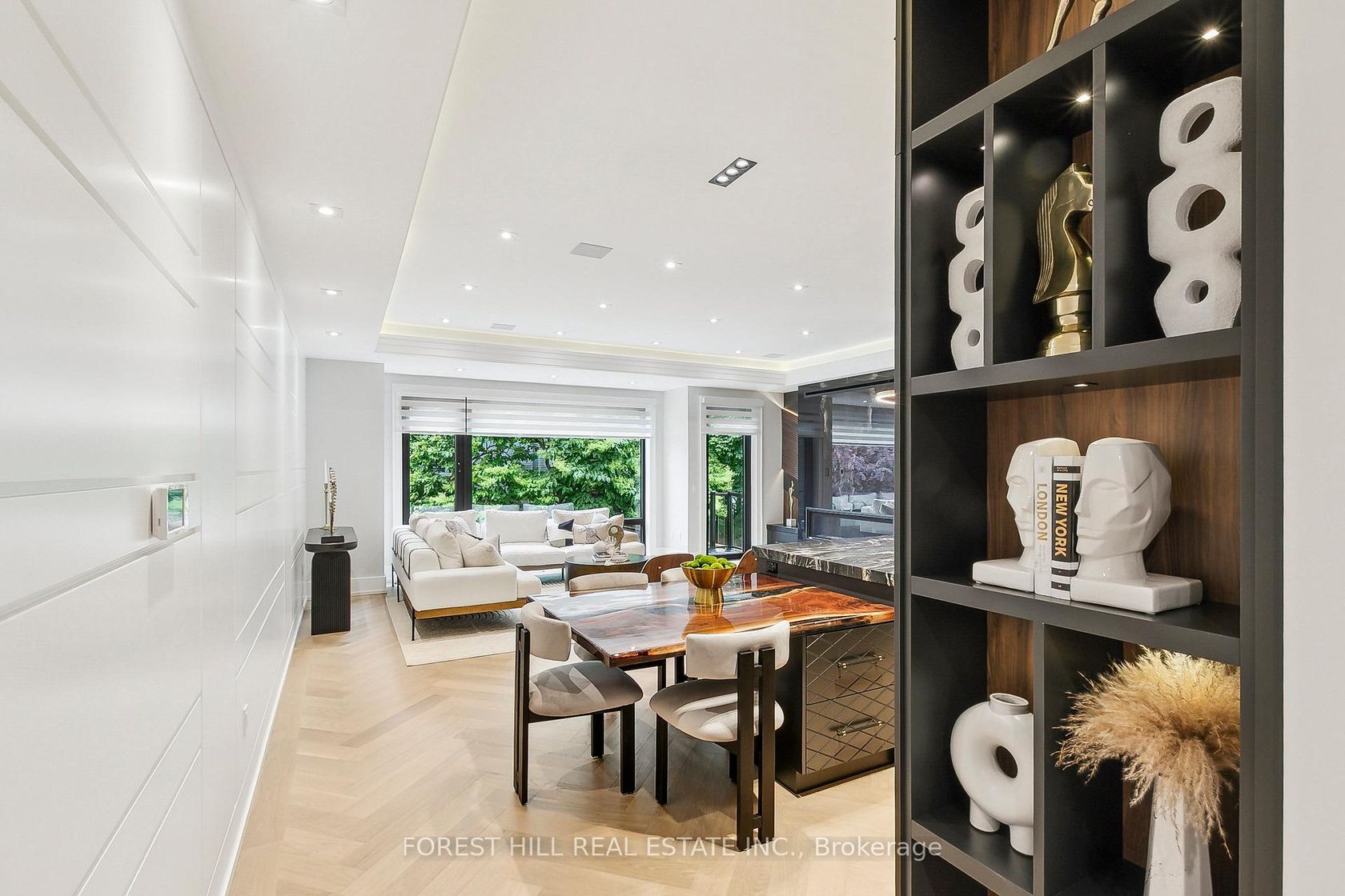 12 Otter Crescent, Nortown, Toronto by Loree Meneguzzi Real Estate 12 Otter Crescent, Nortown, Toronto