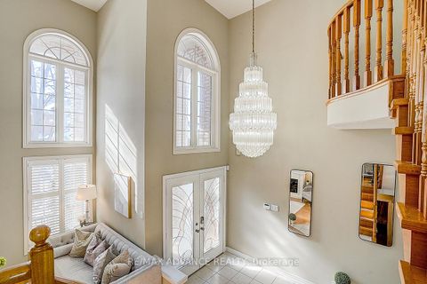 Photo 9 at 16 St Etienne Drive, Vellore Village, Vaughan